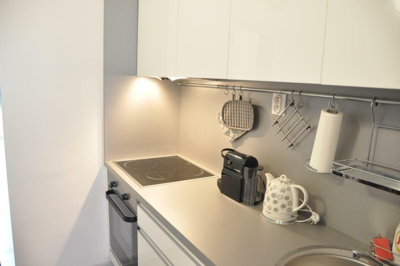 Modern & Historic Apartment Bratislava Ngoại thất bức ảnh